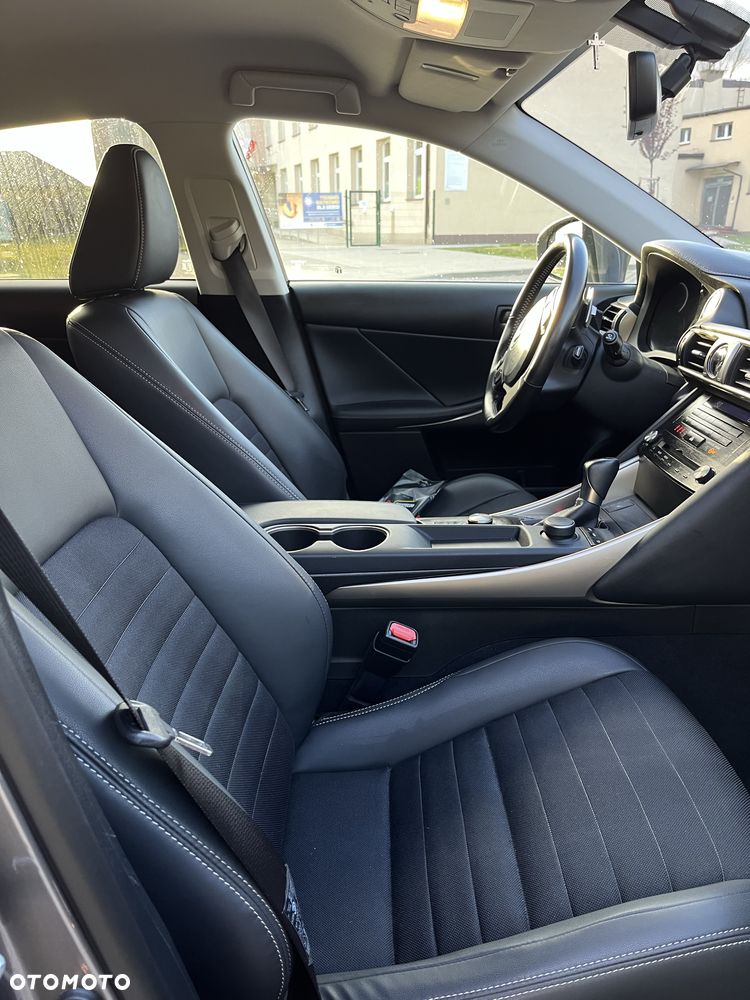 Lexus Inny - 8
