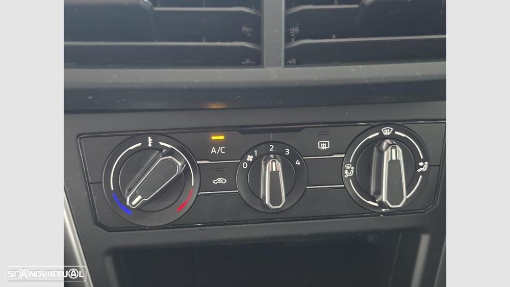 VW Taigo 1.0 TSI Urban DSG - 17