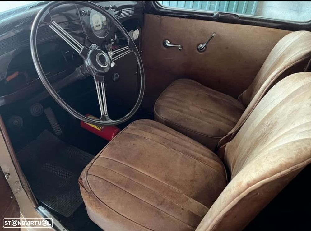 Ford Anglia - 4