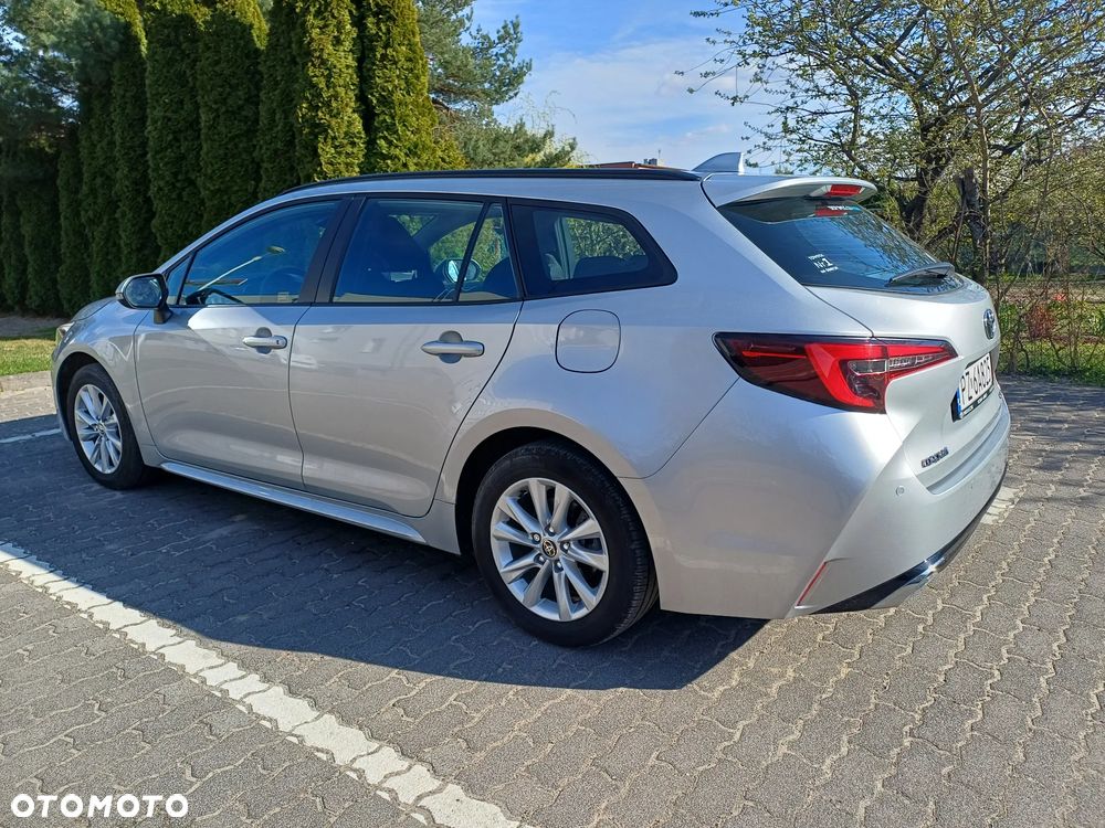 Toyota Corolla 2.0 Hybrid Comfort - 4