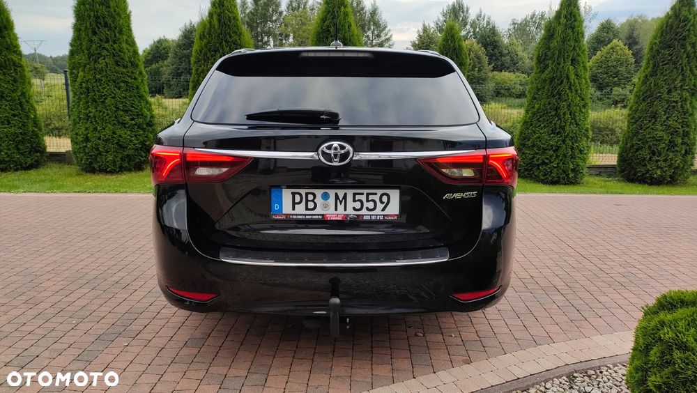 Toyota Avensis 2.0 D-4D Premium - 24