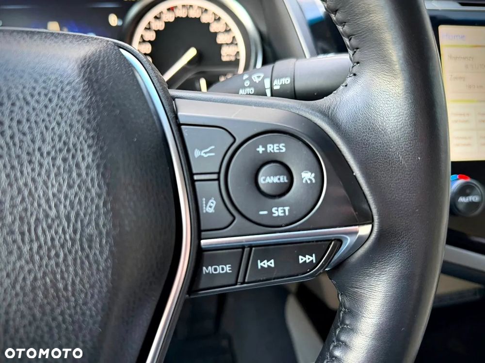 Toyota Camry 2.5 Hybrid Executive CVT - 29