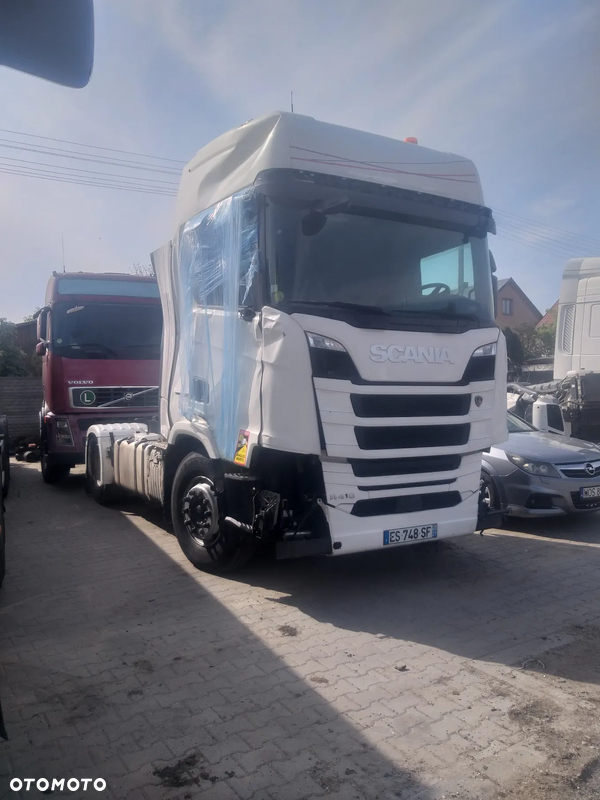 Kabina uszkodzona Scania r410
