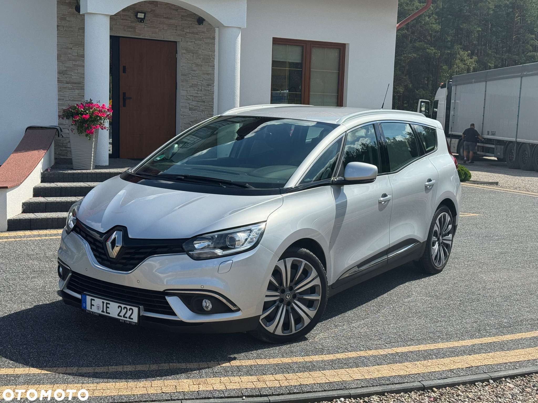 Renault Grand Scenic BLUE dCi 120 LIMITED - 3