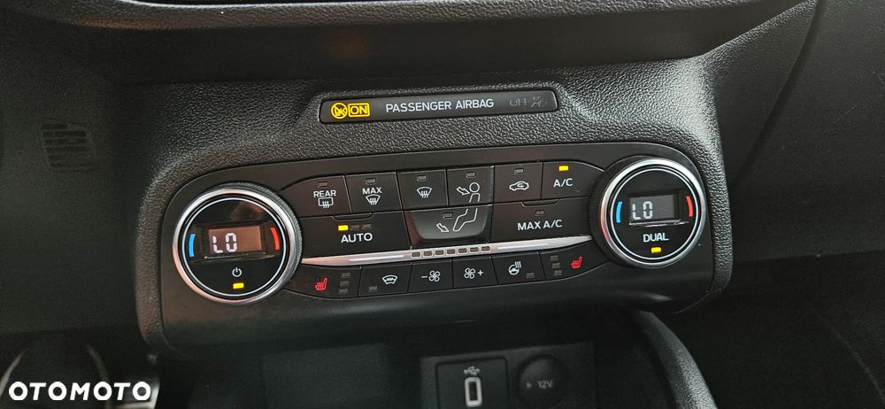 Ford Focus 1.5 EcoBoost Start-Stopp-System ST-LINE - 18