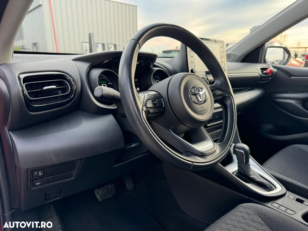 Toyota Yaris 1.5 VVT-i HSD Exclusive Style - 12