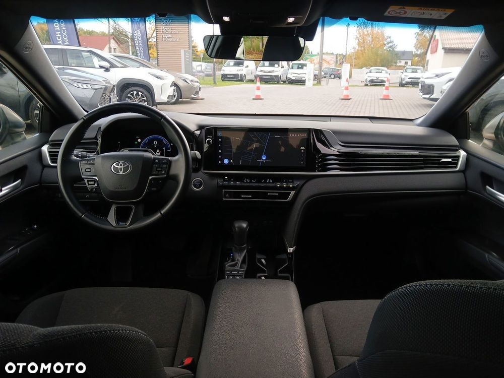 Toyota Camry - 12