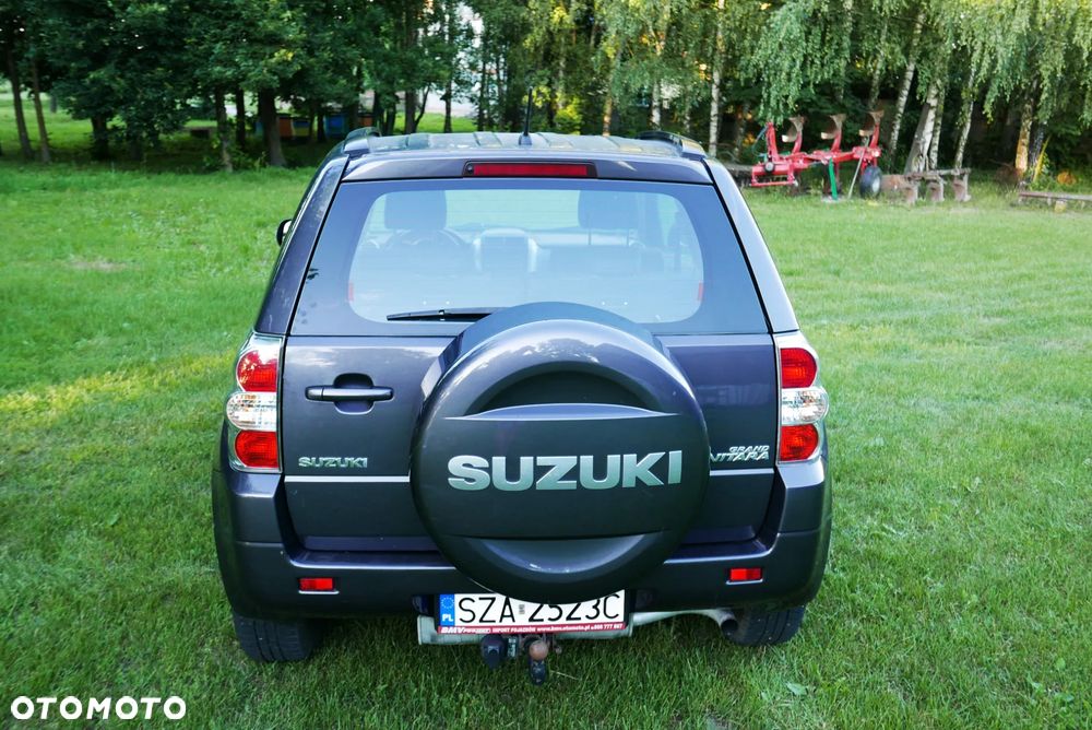 Suzuki Grand Vitara 2.4 Premium - 10