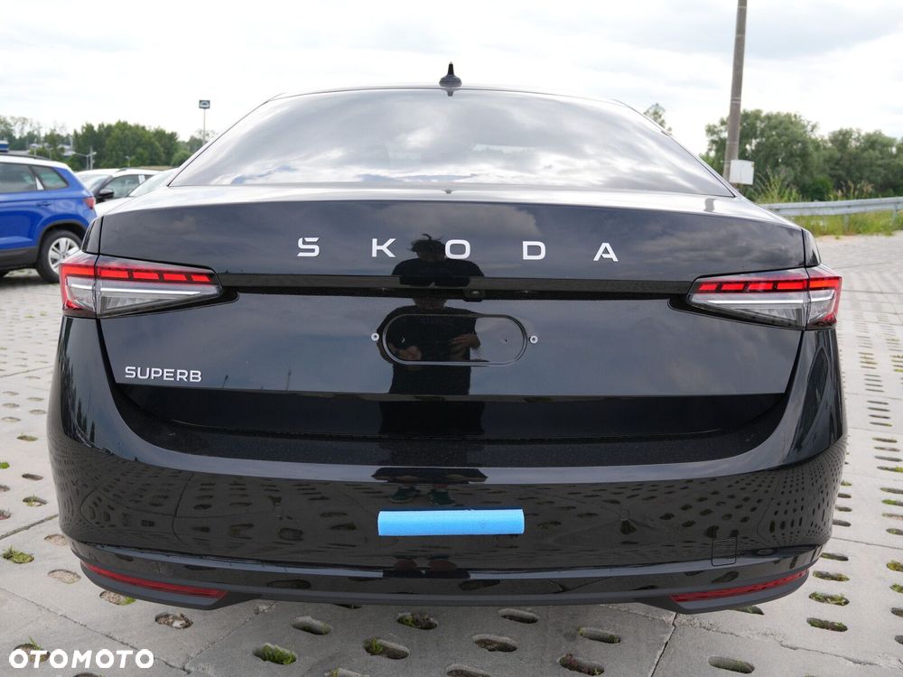 Skoda Superb 2.0 TSI Drive DSG - 13