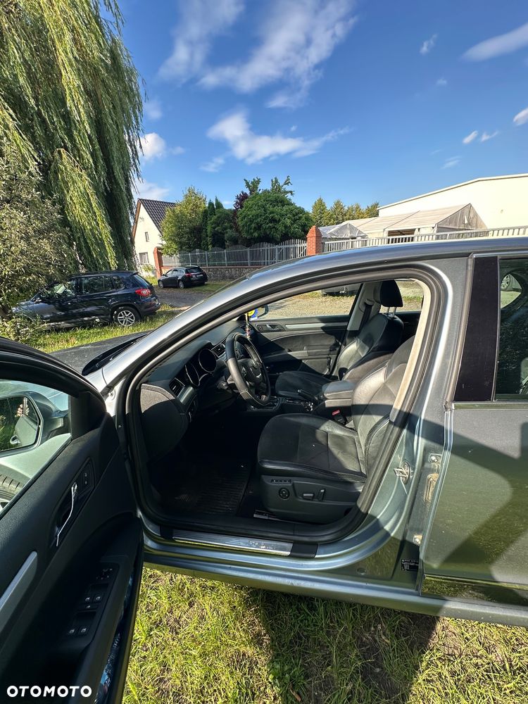 Skoda Superb 2.0 TDI DSG Ambition - 11