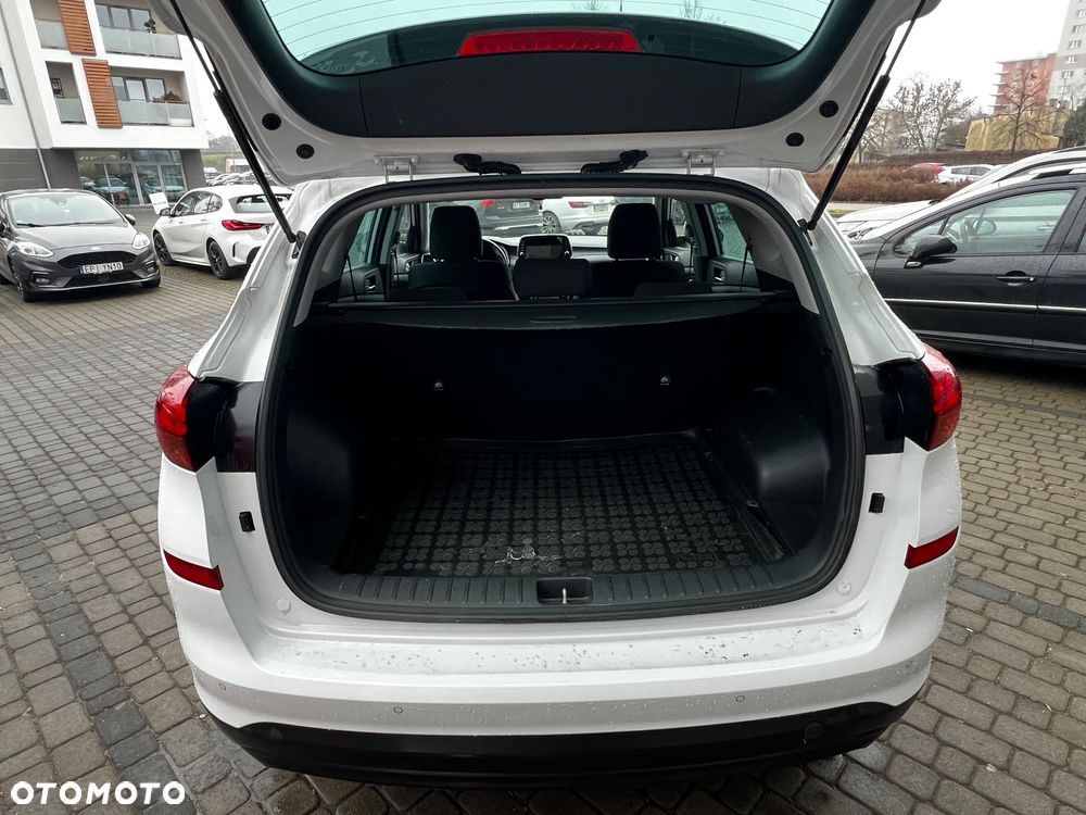 Hyundai Tucson 1.6 GDI BlueDrive Style 2WD - 37