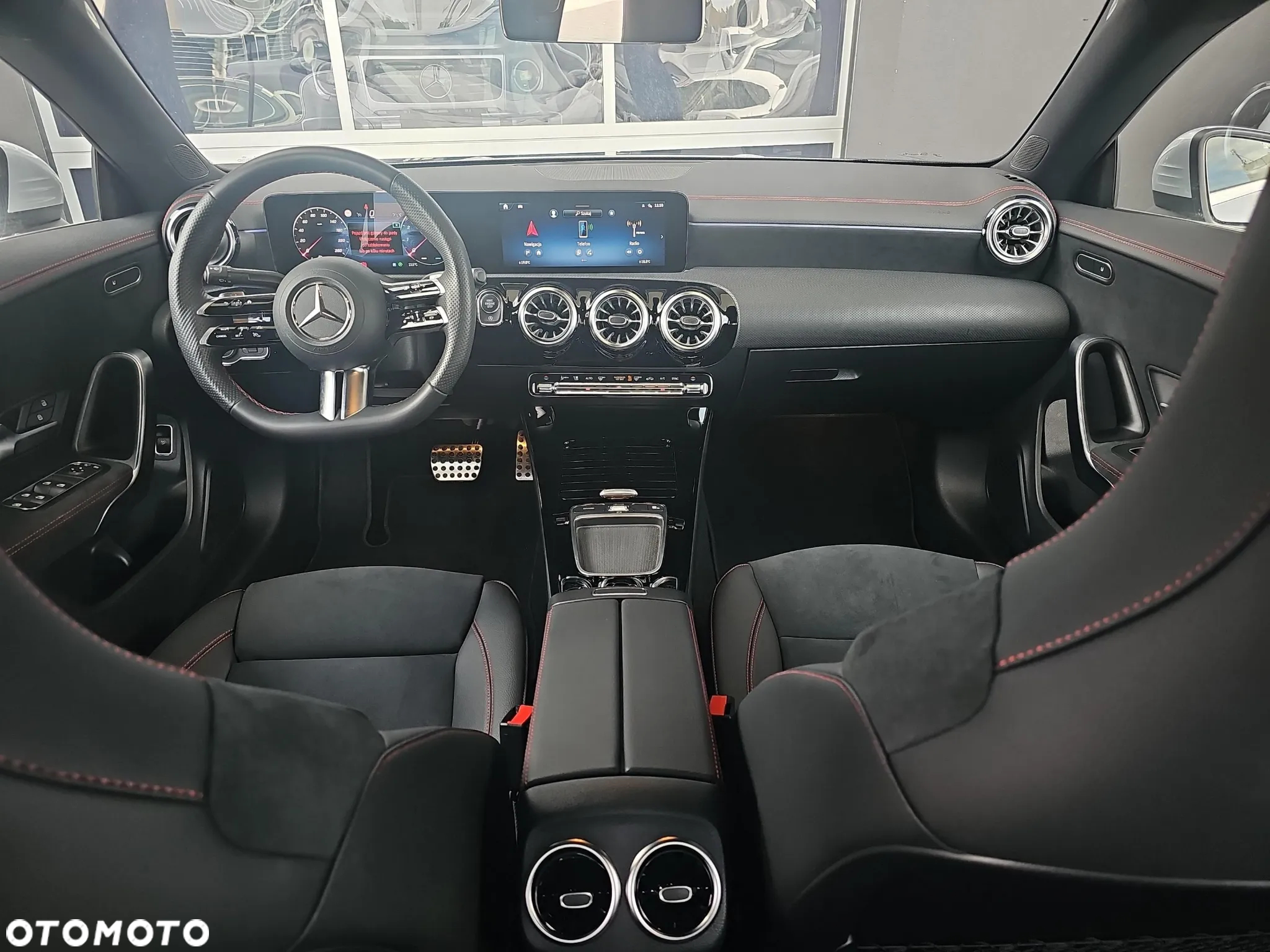 Mercedes-Benz CLA 200 7G-DCT AMG Line Advanced Plus - 16