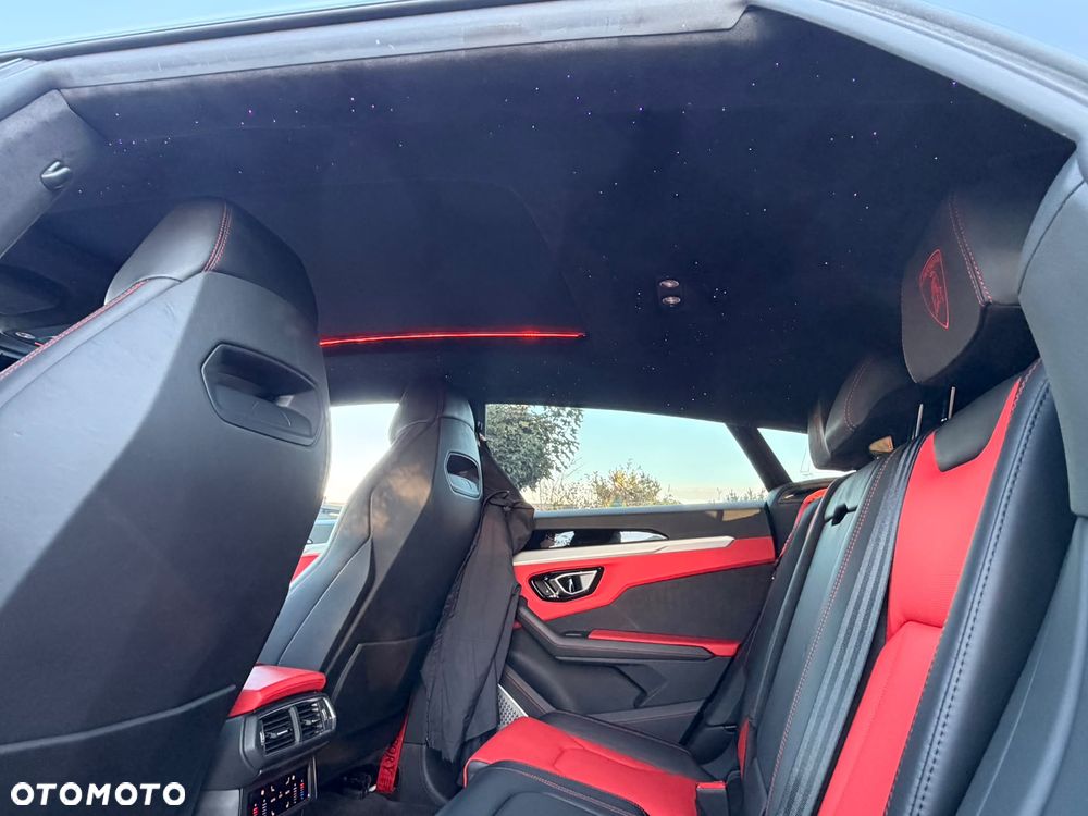 Lamborghini Urus Standard - 32