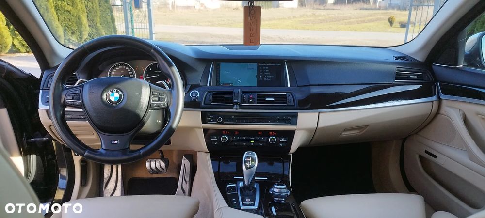 BMW Seria 5 530d xDrive Sport-Aut - 16