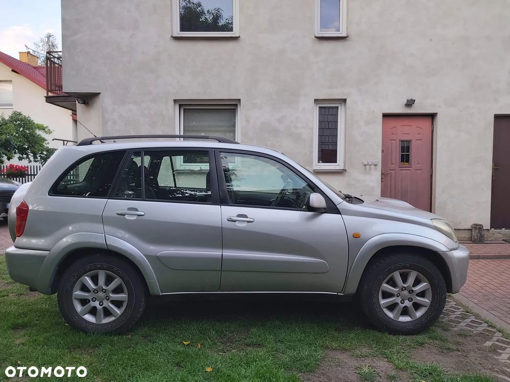 Toyota RAV4 2.0 D-4D Luna - 4