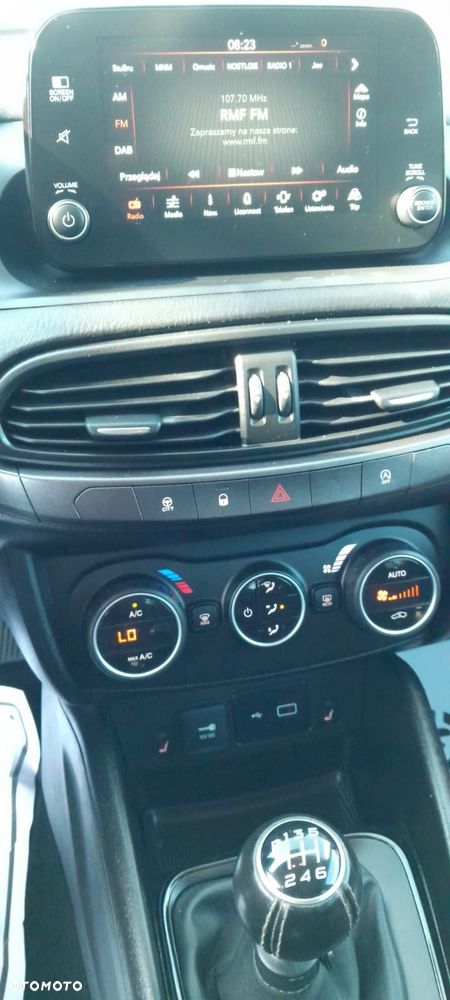 Fiat Tipo 1.4 T-Jet 16v Sport - 33