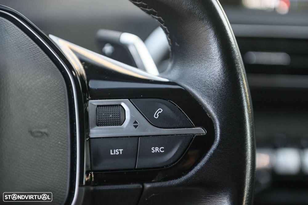 Peugeot 3008 PureTech 130 Stop & Start GPF EAT8 Allure - 26