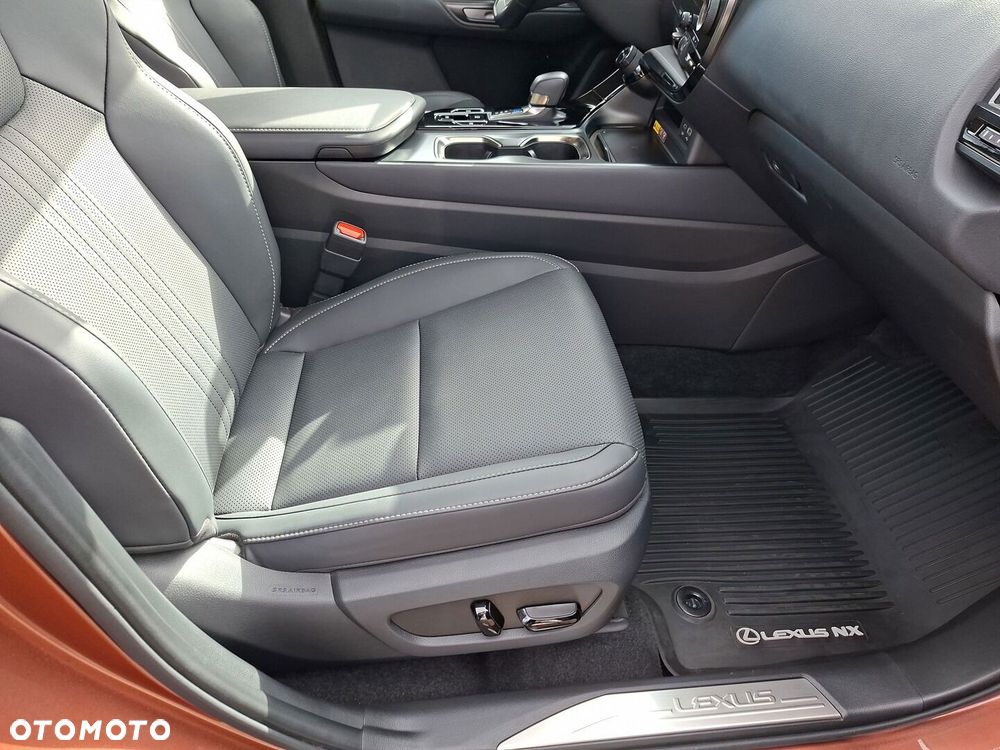 Lexus NX 350h Prestige 2WD - 19