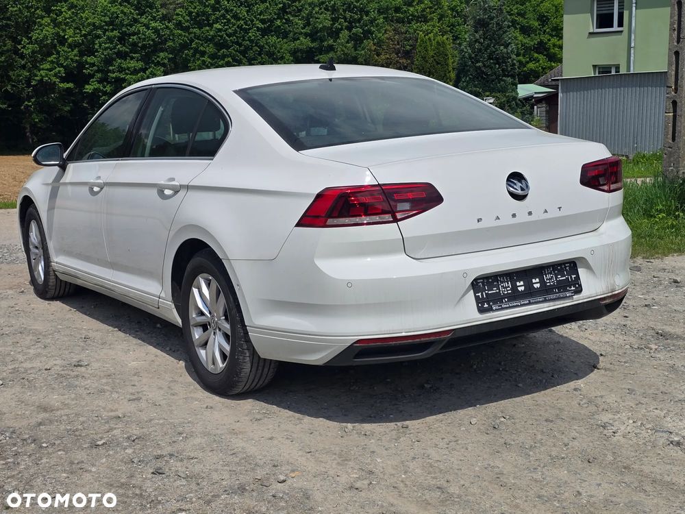 Volkswagen Passat 2.0 TDI (BlueMotion Technology) Comfortline - 5