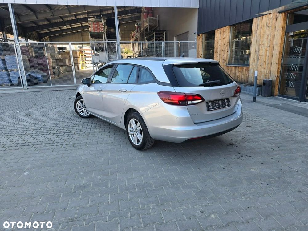 Opel Astra - 4
