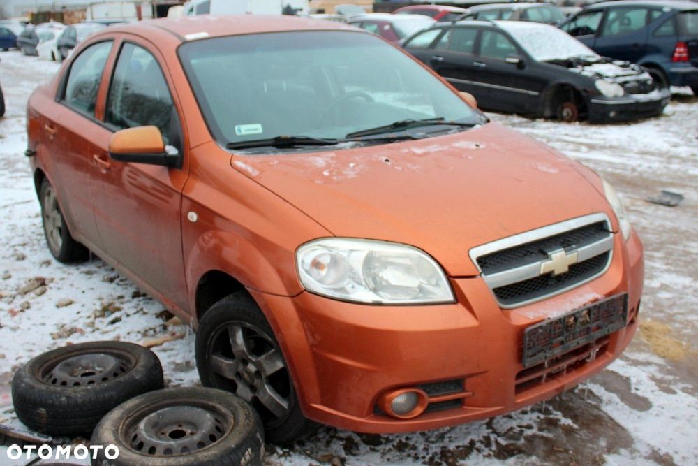 Chevrolet Aveo T250 2006 1.4i 16V F14D3 Sedan (MASKA, ZDERZAK, LAMPA, BŁOTNIK, DRZWI, SZYBA, FOTEL) - 2