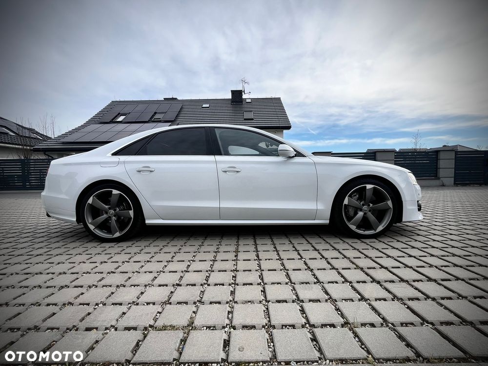 Audi A8 4.2 TDI DPF (clean diesel) quattro tiptronic - 1