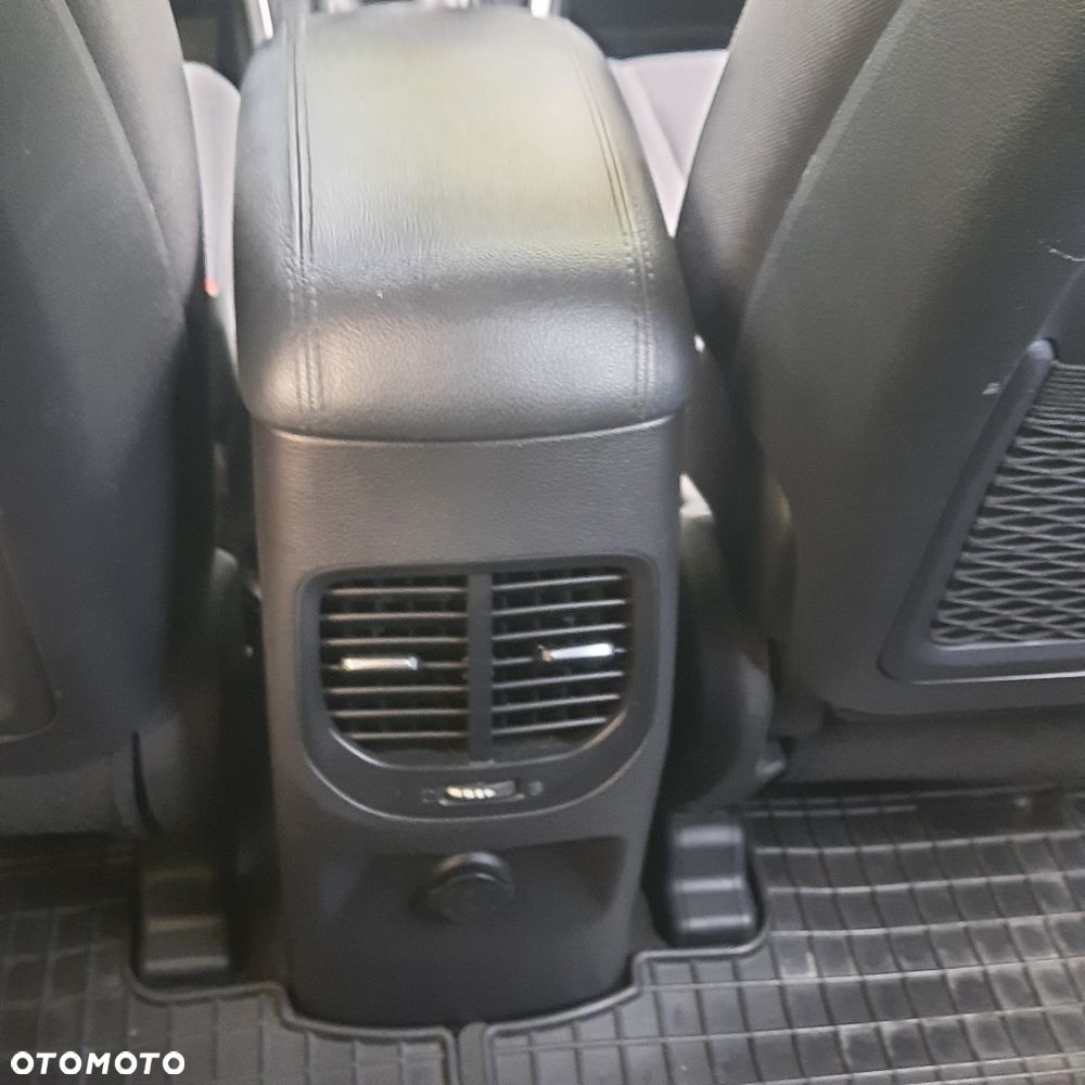 Kia Carens 1.6 GDI L EU6 - 9