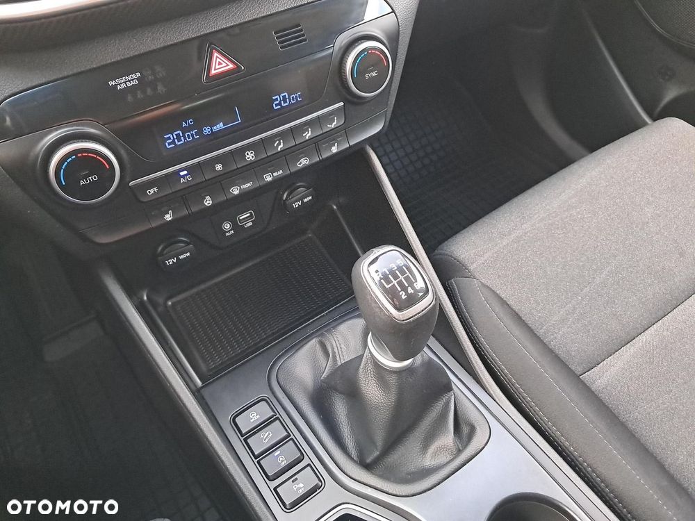 Hyundai Tucson 1.6 GDI BlueDrive Comfort 2WD - 18