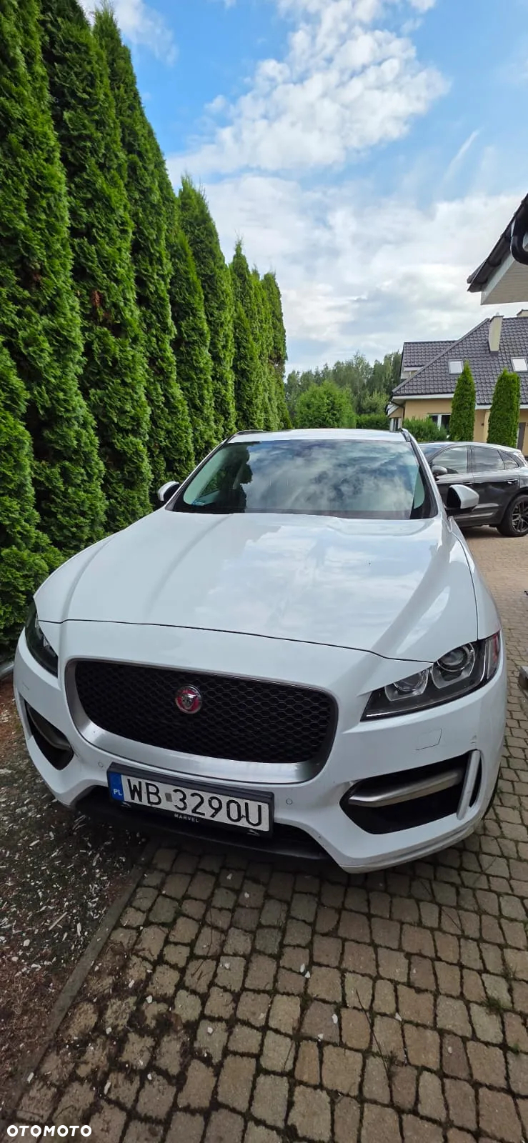 Jaguar F-Pace 2.0 i4D AWD R-Sport - 37