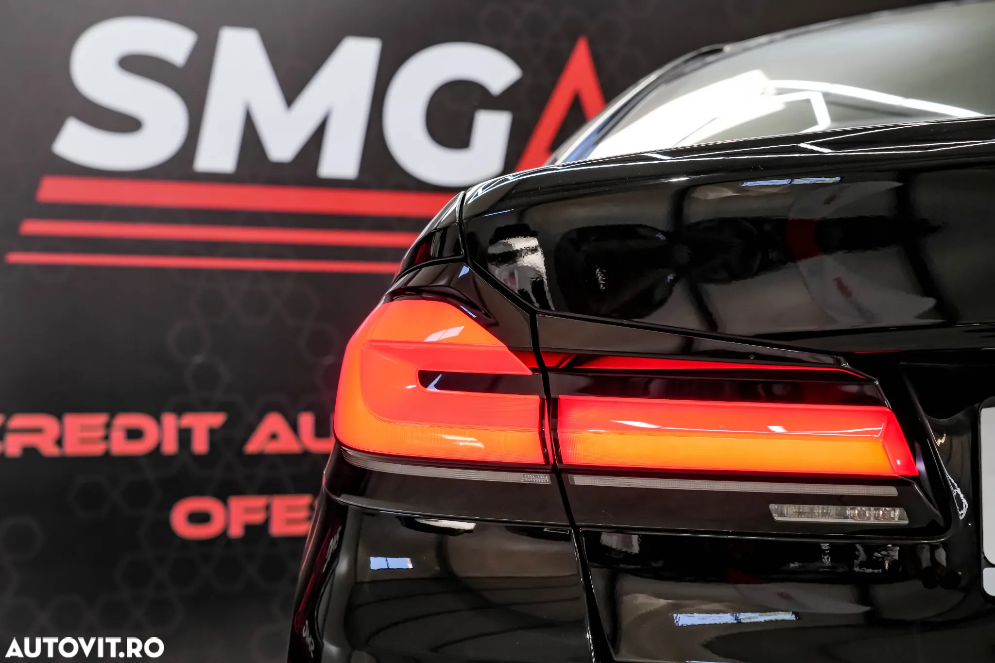 BMW Seria 5 520i Aut. Luxury Line - 33