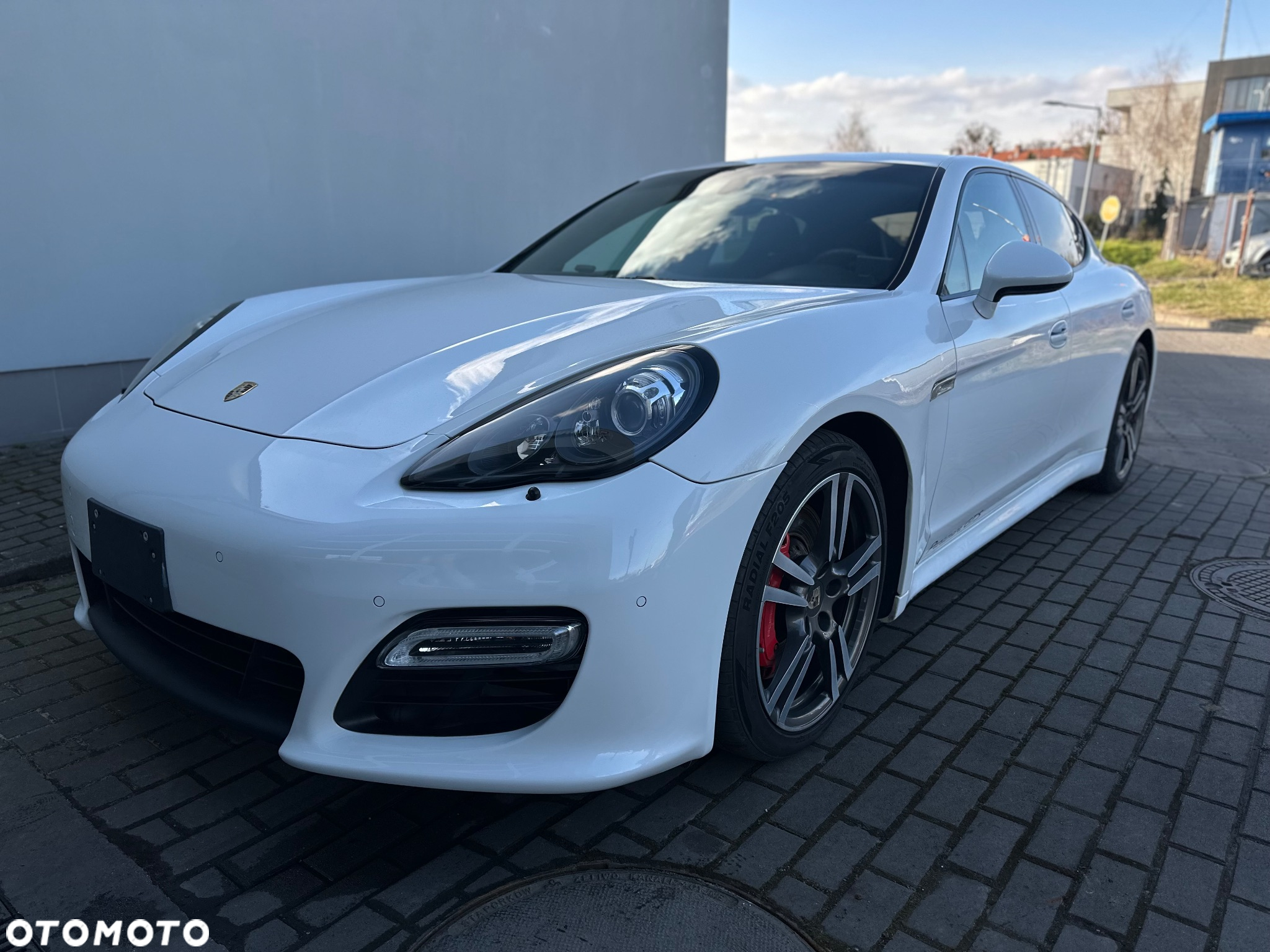 Porsche Panamera GTS PDK - 13