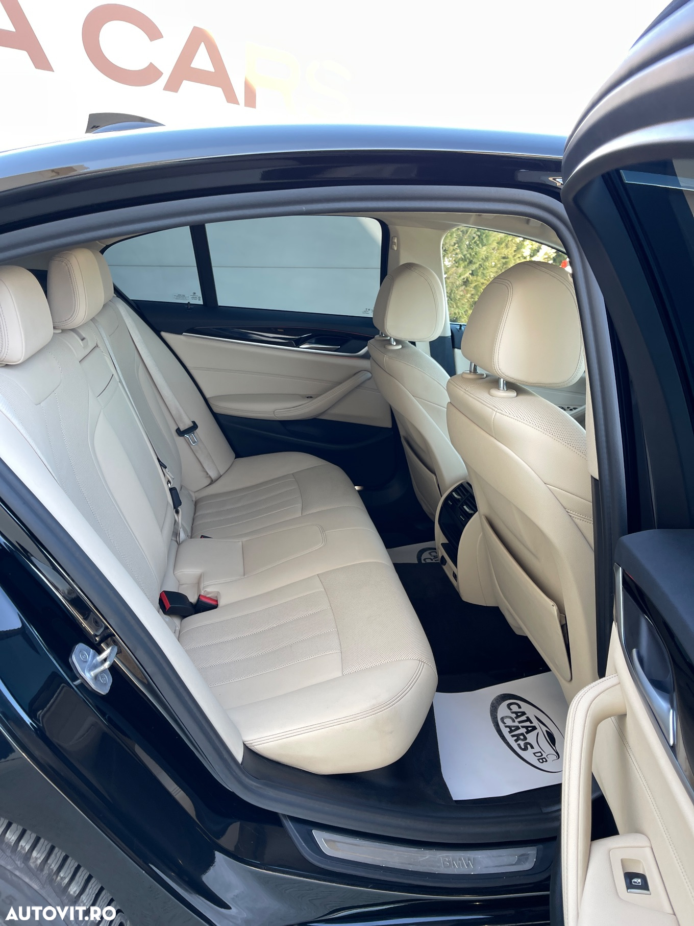 BMW Seria 5 520i AT MHEV - 24