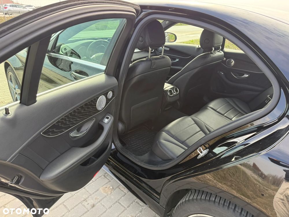 Mercedes-Benz Klasa C 200 4-Matic 9G-TRONIC - 12