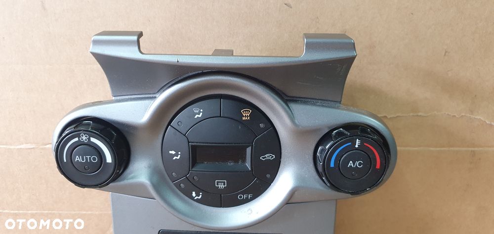 Panel nawiewu klimatyzacji klimy dekor półka tunelu Ford Fiesta MK7 8A6T-18C612-AG - 3