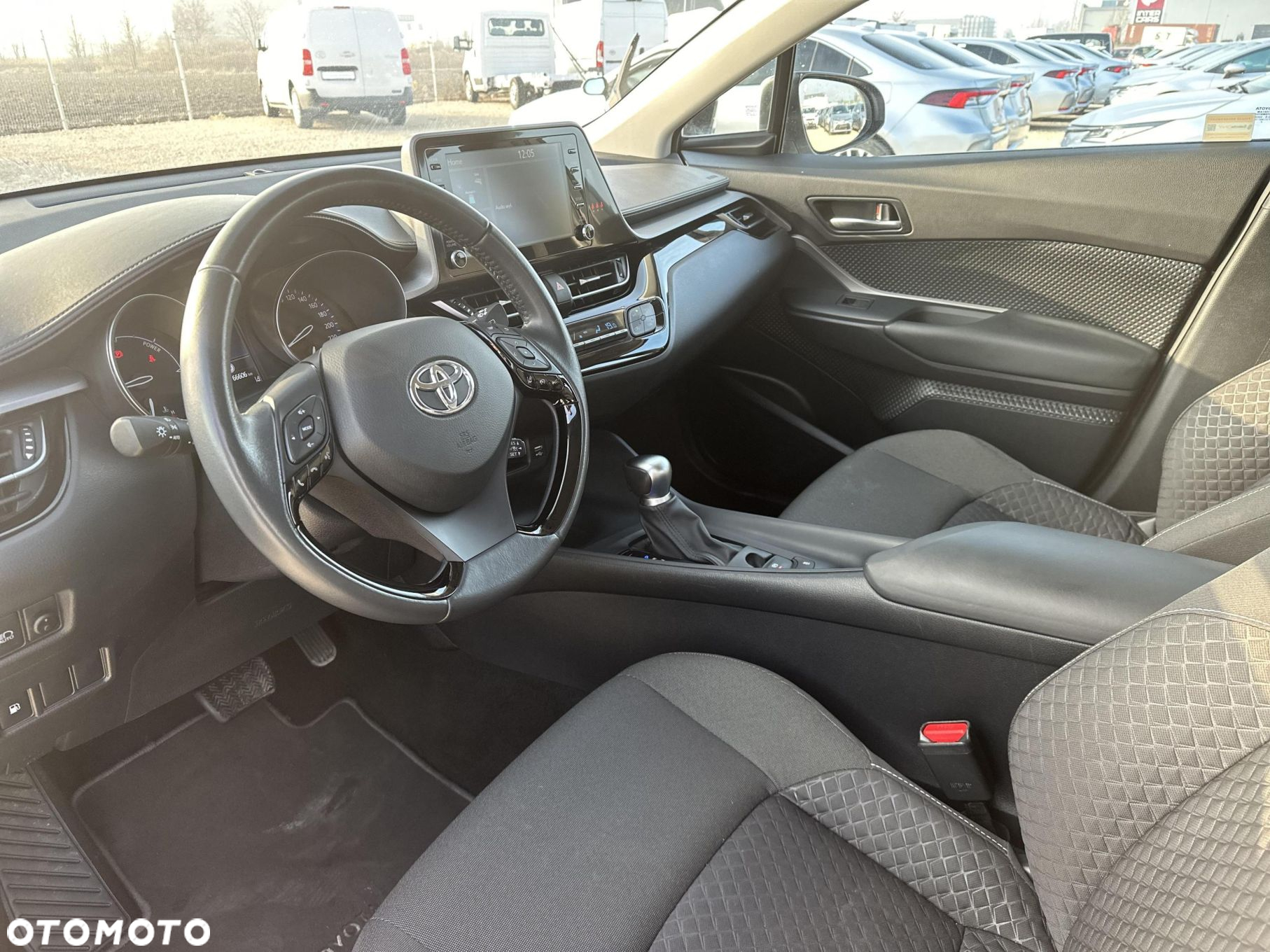 Toyota C-HR - 9