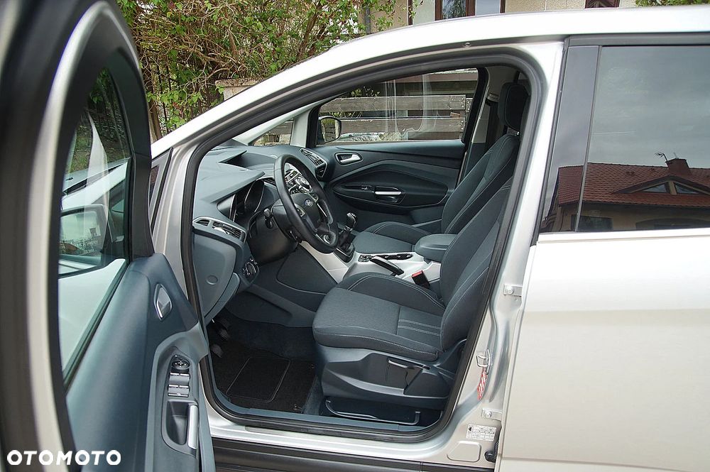 Ford C-MAX 1.6 Ti-VCT Titanium - 19