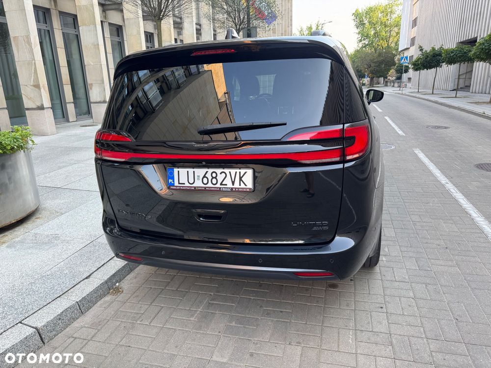 Chrysler Pacifica - 11