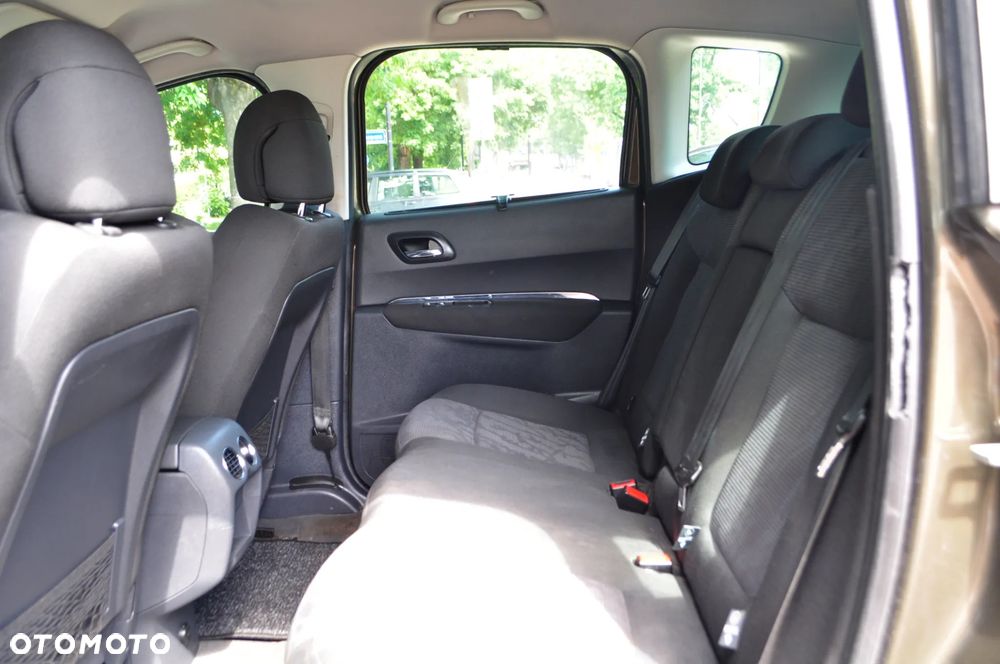 Peugeot 3008 1.6 Active - 11