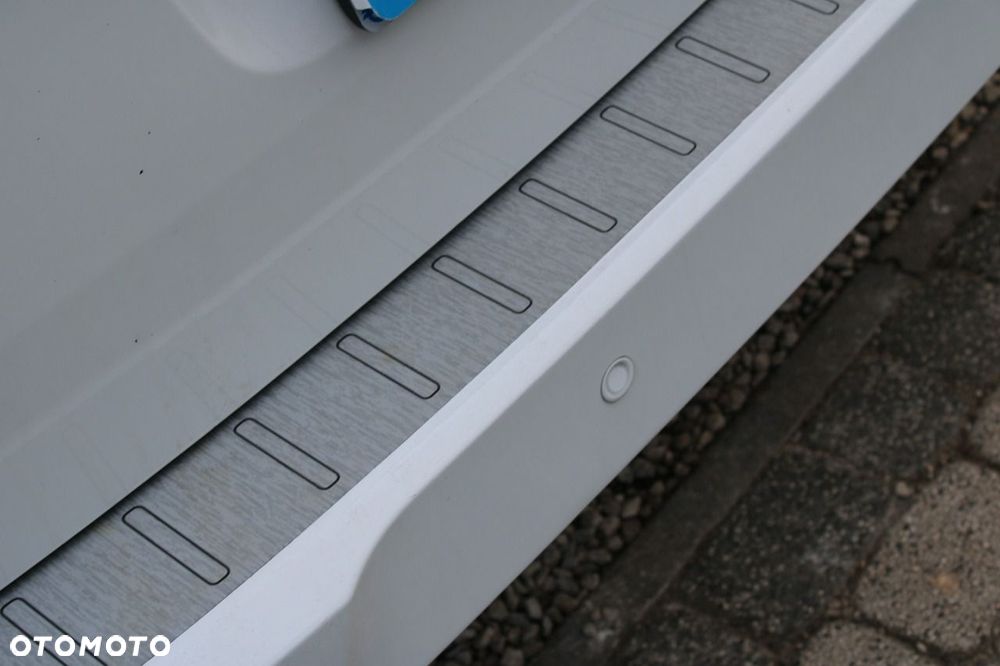 Ford Tourneo Connect - 13