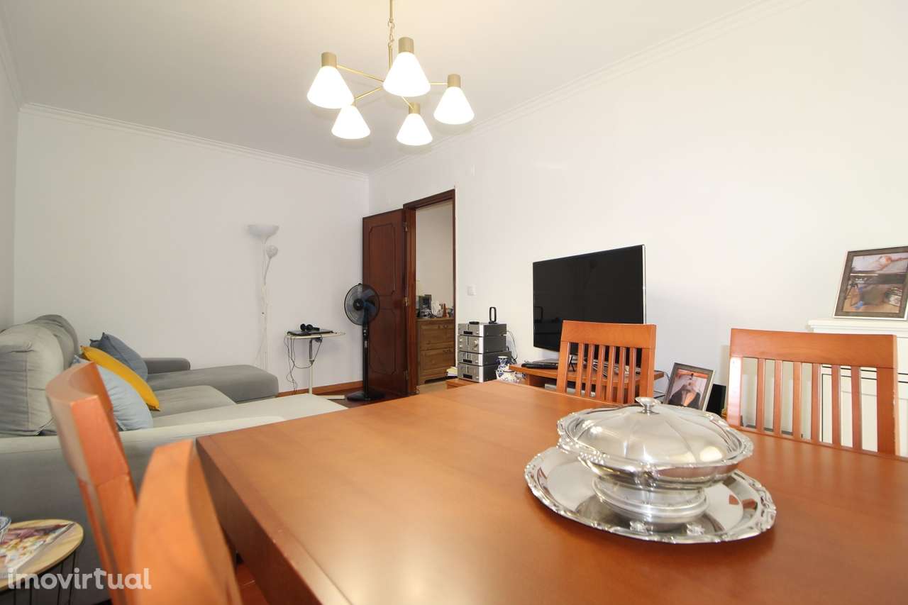 Vende-se T2 em Massamá - Grande imagem: 3/18