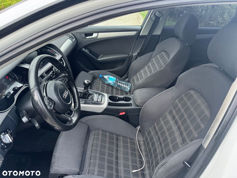 Audi A4 Limousine - 6