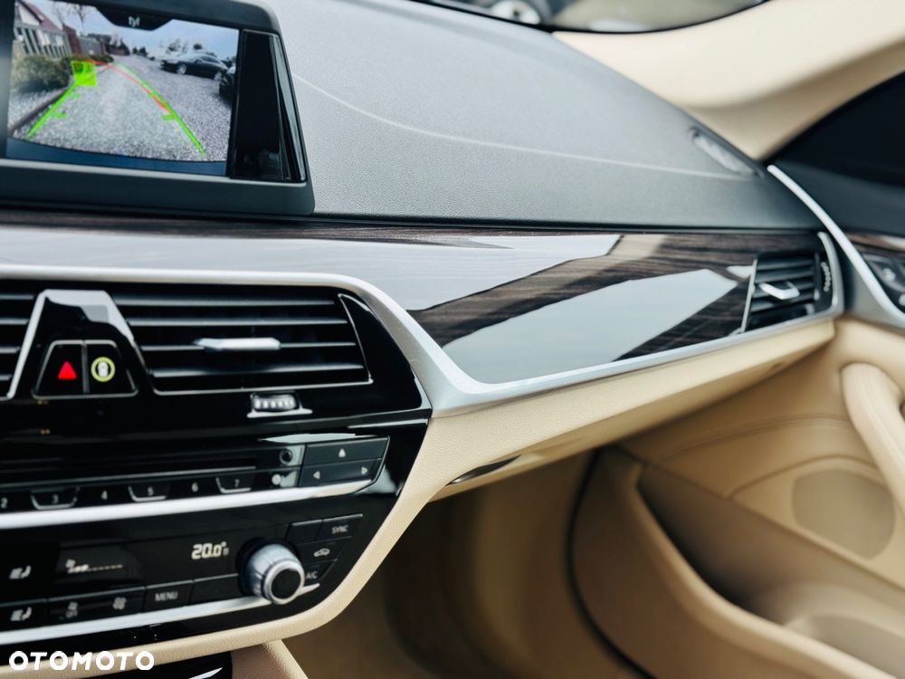 BMW Seria 5 520d Luxury Line sport - 24