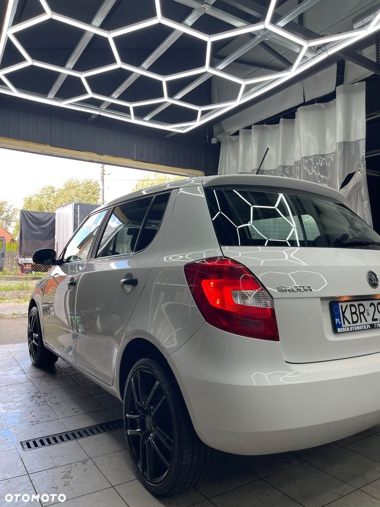 Skoda Fabia 1.2 HTP Ambition - 23