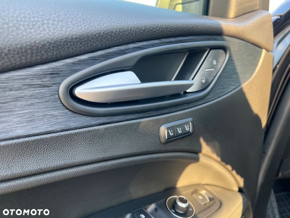 Alfa Romeo Stelvio 2.0 Turbo 16V AT8-Q4 - 14