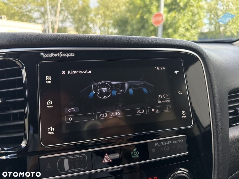 Mitsubishi Outlander 2.0 Intense + 4WD CVT - 29
