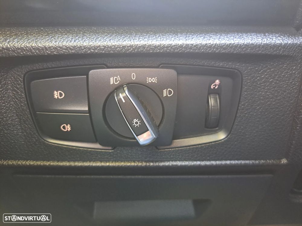 BMW 118 d Pack M Auto - 18