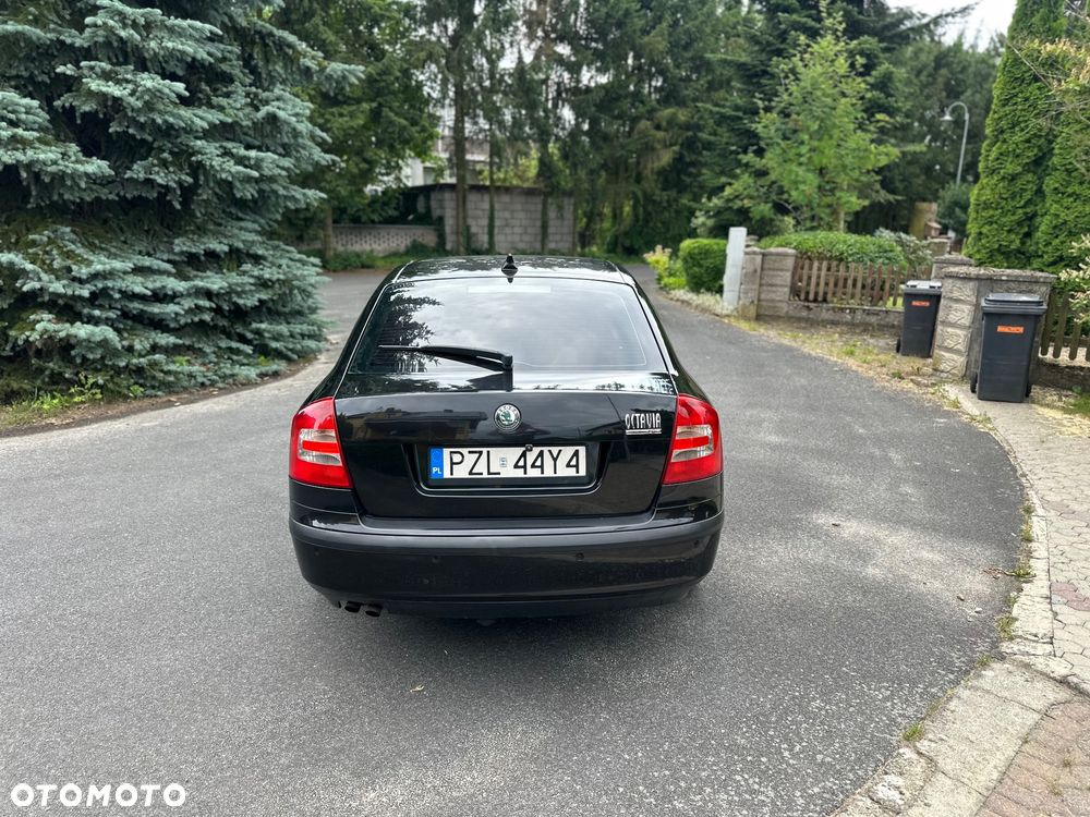 Skoda Octavia 2.0 FSI Ambiente Tiptr - 5