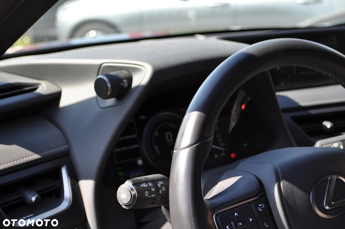 Lexus UX 250h GPF F Impression 2WD - 19