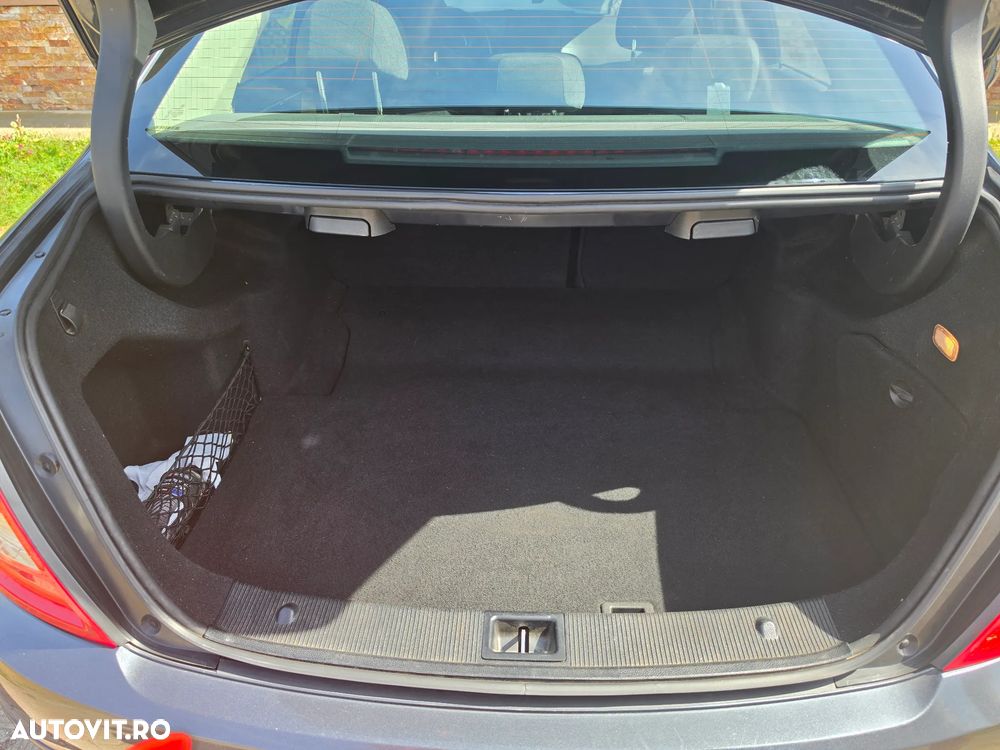 Mercedes-Benz C 200 CGI BlueEFFICIENCY - 8
