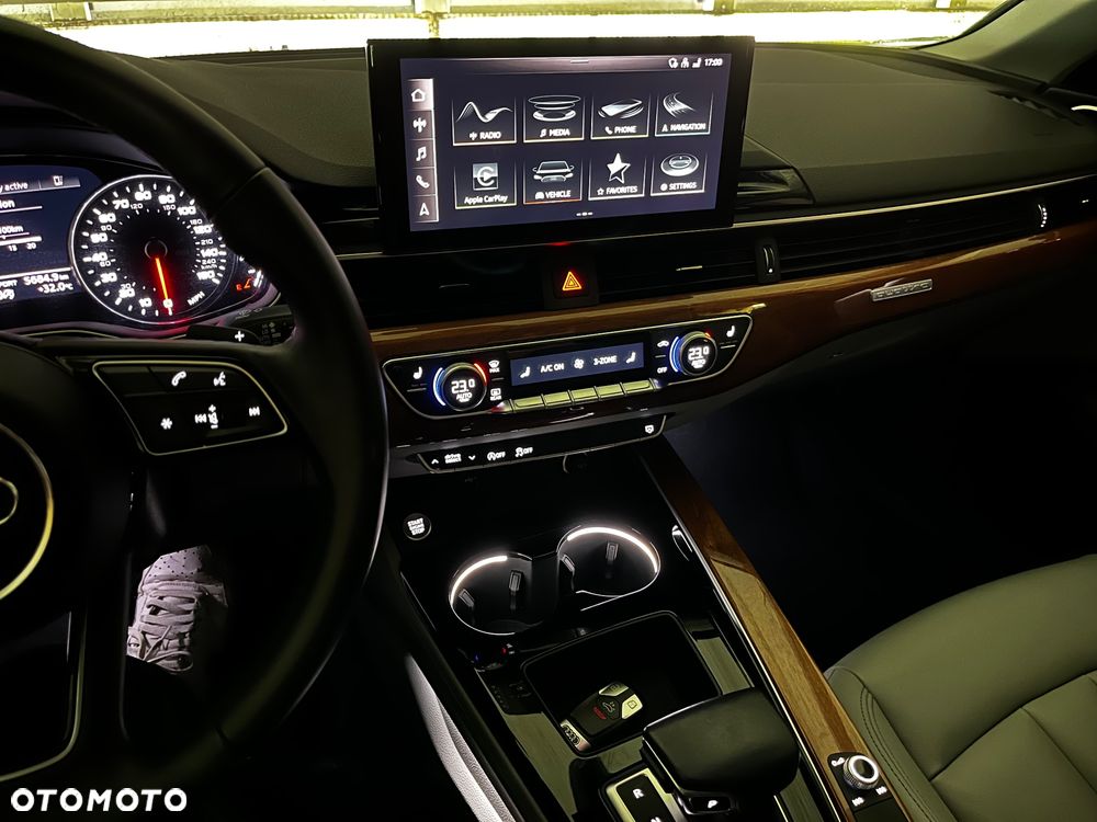 Audi A4 Limousine 40 TFSI quattro S tronic - 16